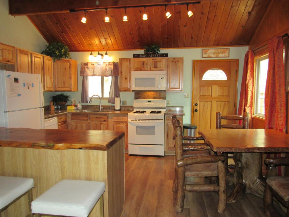 Hillside Hideaway -View Of Ski Slope From Charming Deck Big Bear Lake Esterno foto