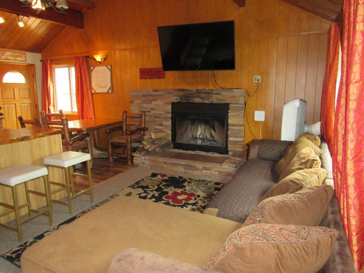 Hillside Hideaway -View Of Ski Slope From Charming Deck Big Bear Lake Esterno foto
