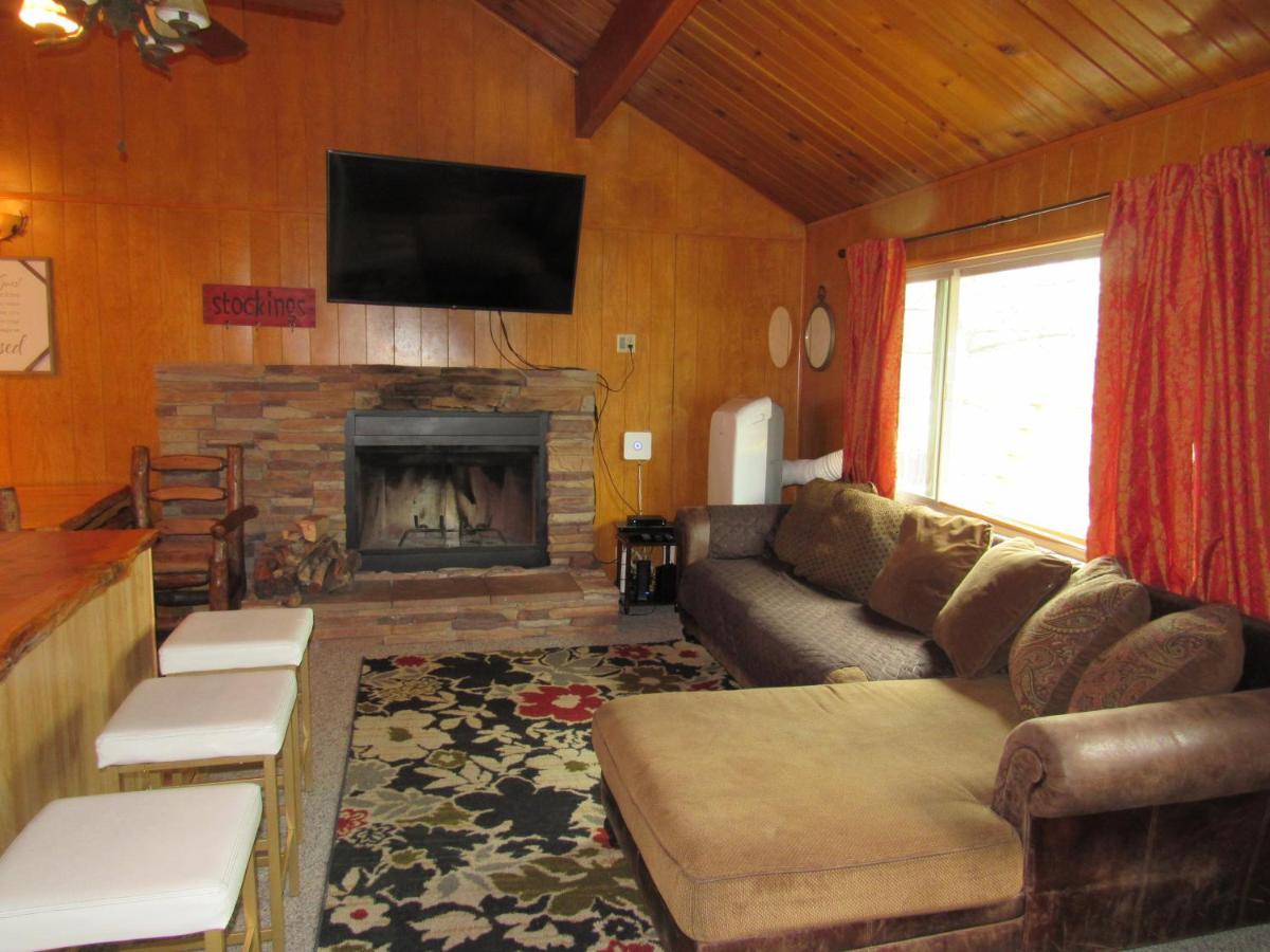 Hillside Hideaway -View Of Ski Slope From Charming Deck Big Bear Lake Esterno foto