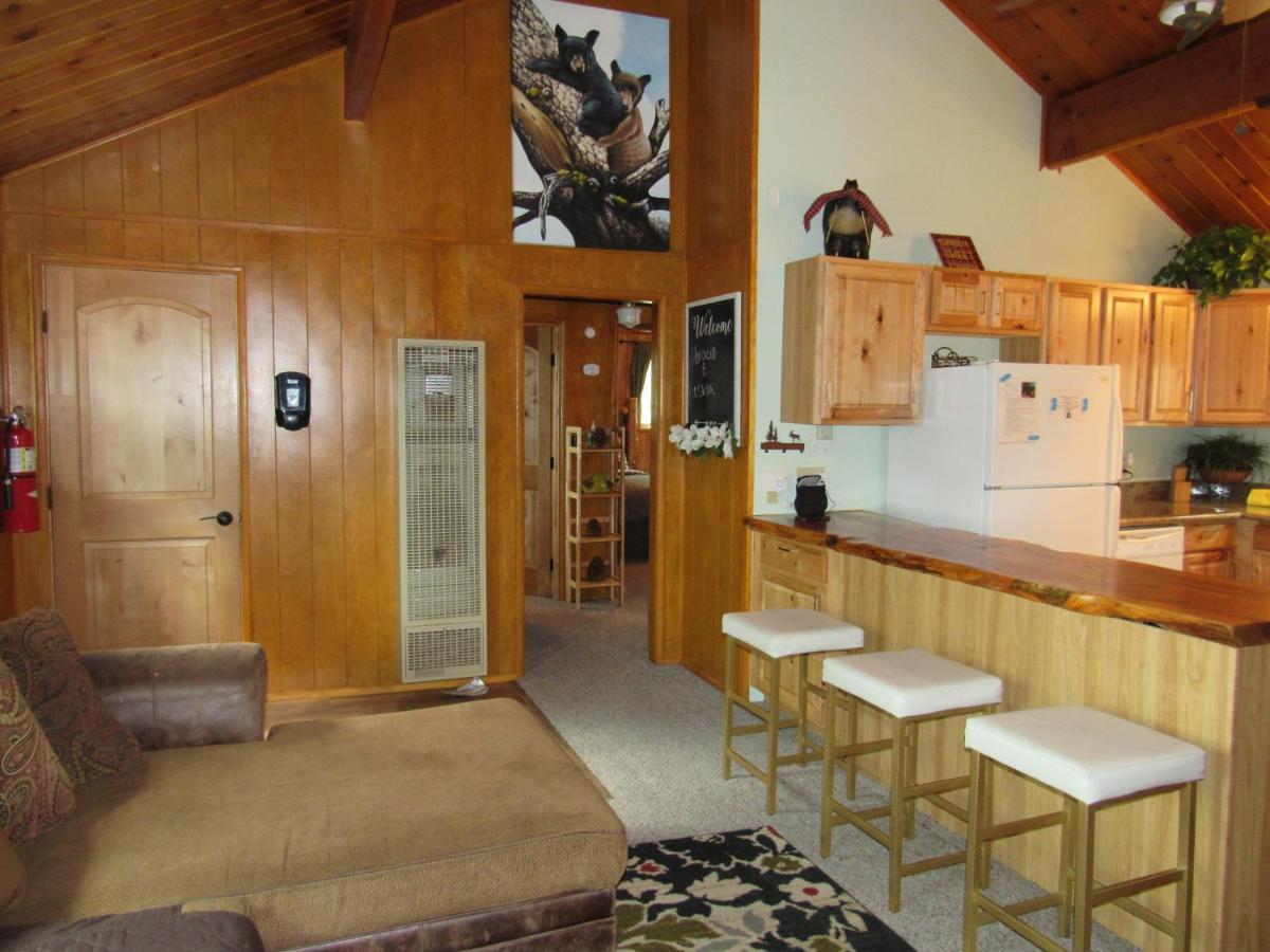 Hillside Hideaway -View Of Ski Slope From Charming Deck Big Bear Lake Esterno foto